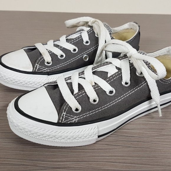Converse Kids Chuck Taylor All Star Core Low-Top Sneakers Grey Size 12 (4-10 yr) - Picture 1 of 10